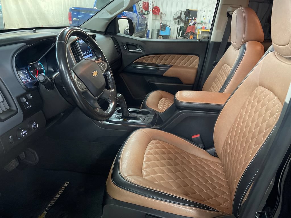 Used 2017 Chevrolet Colorado Z71 w/ Z71 Midnight Edition AWD/4WD image 14