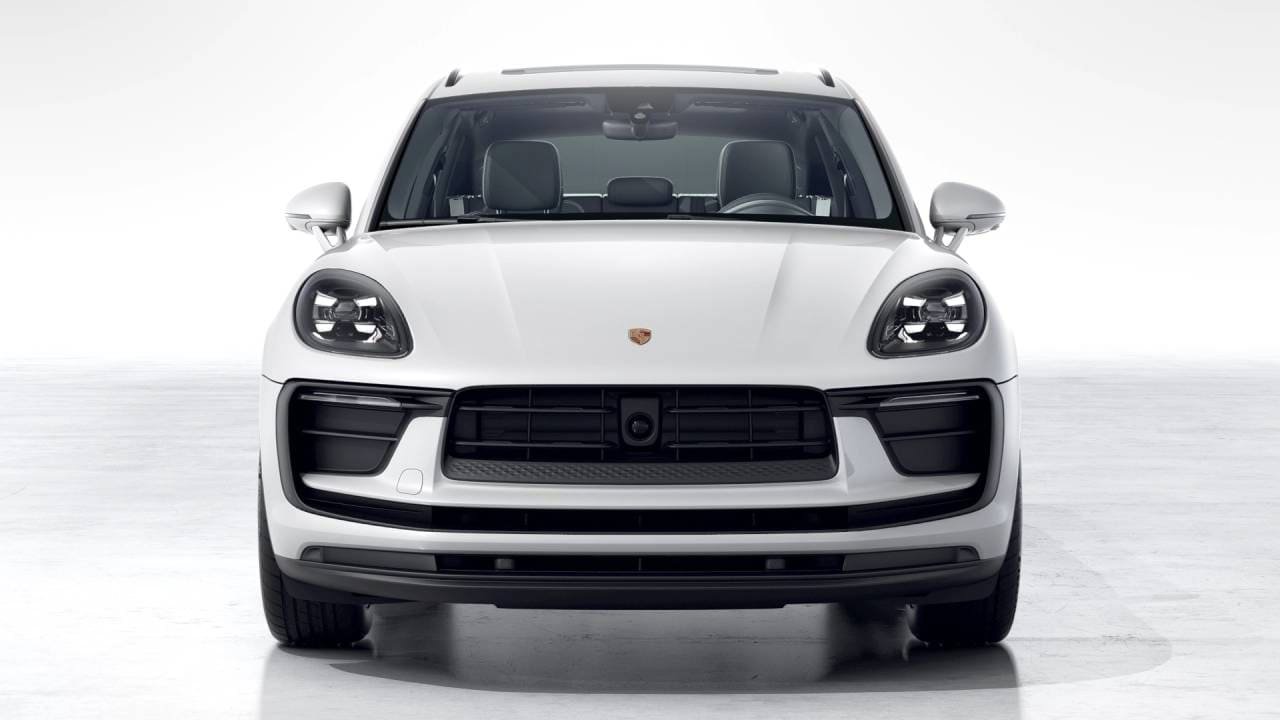 Used 2026 Porsche Macan AWD/4WD image 8