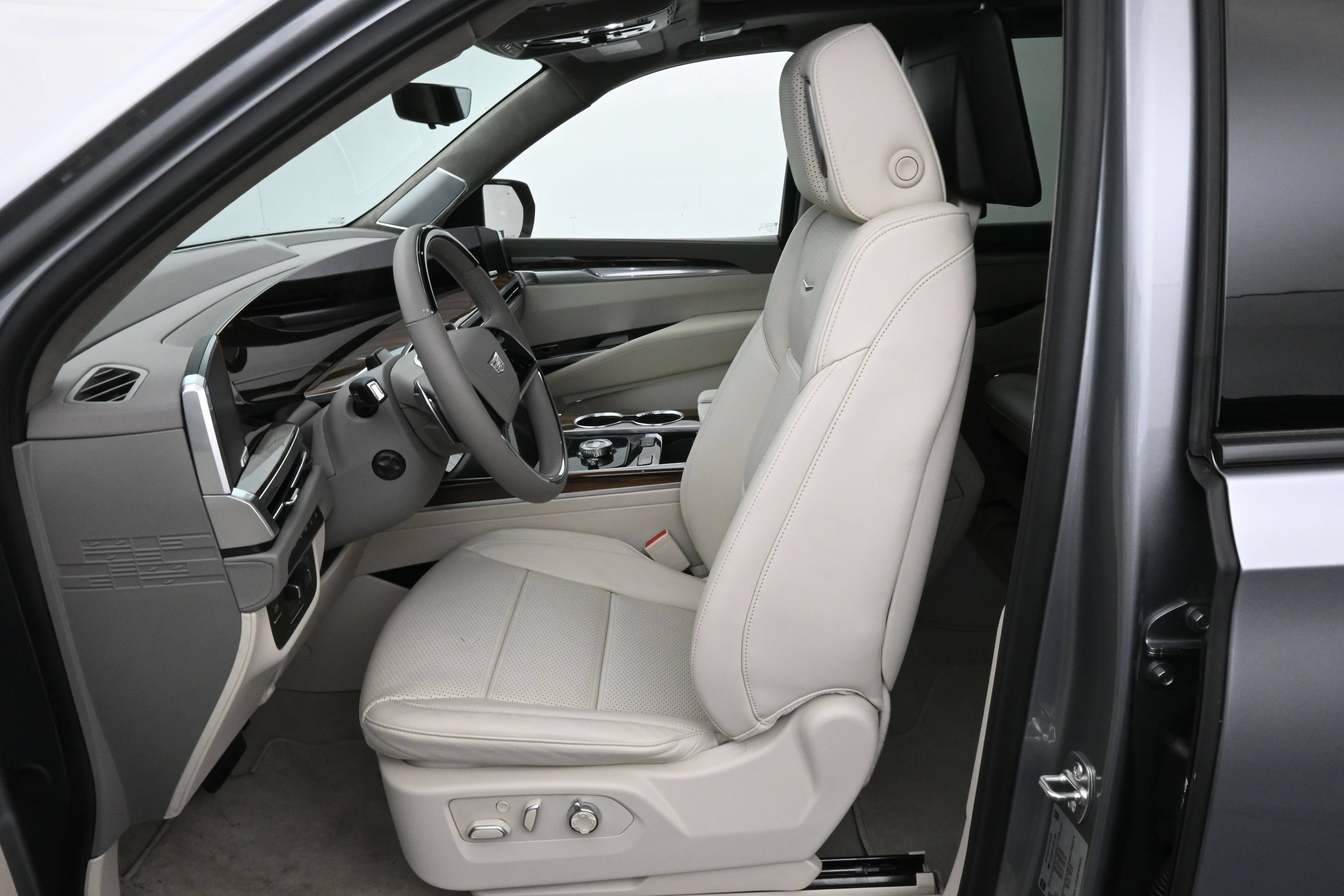 New 2026 Cadillac Escalade Platinum Sport AWD/4WD image 11