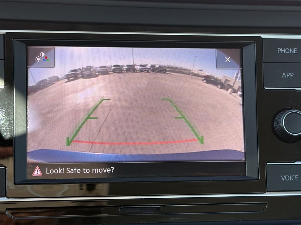 Certified 2024 Volkswagen Jetta SE image 8