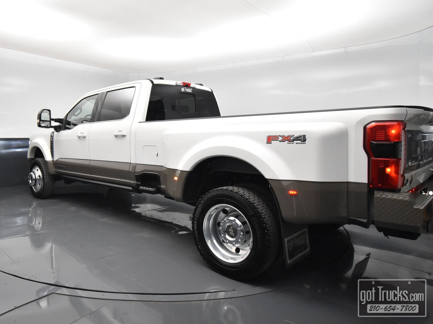 Used 2026 Ford F450 King Ranch w/ FX4 Off-Road Package AWD/4WD image 5