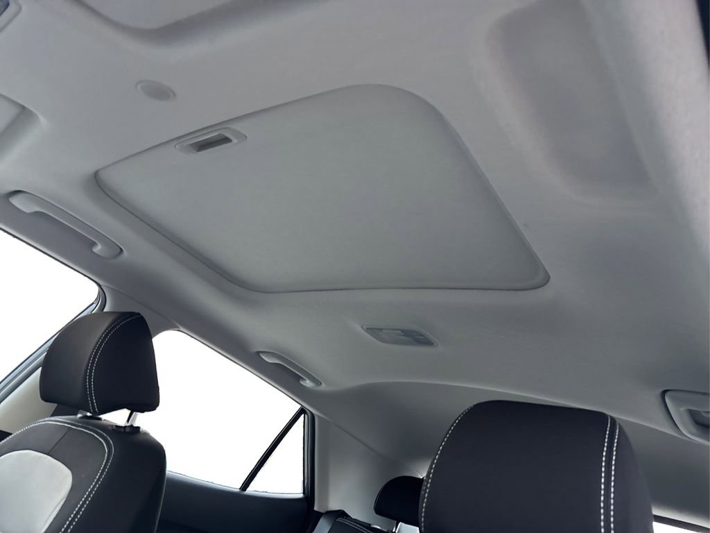 New 2026 Hyundai Venue SEL FWD image 17