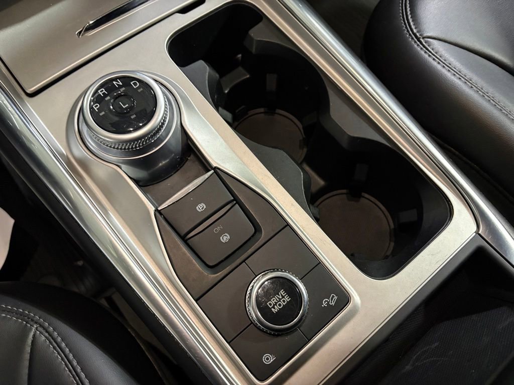 Used 2023 Ford Explorer XLT w/ Equipment Group 202A image 10