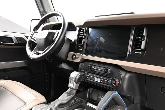 Used 2023 Ford Bronco Wildtrak AWD/4WD image 14