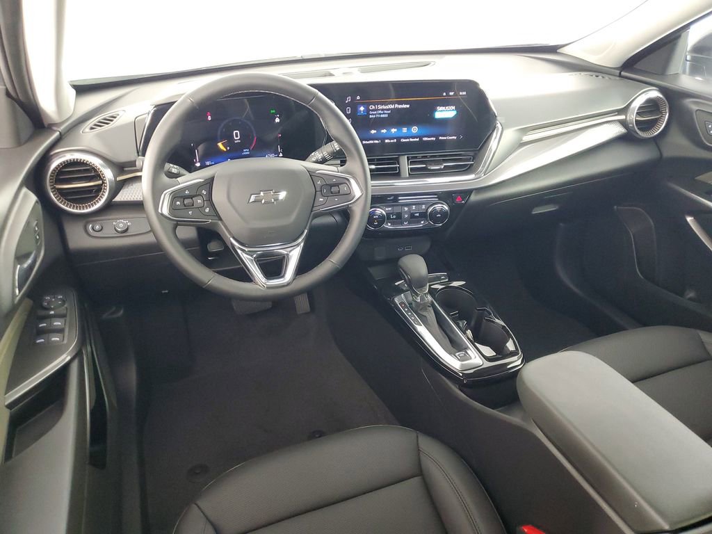 Used 2026 Chevrolet Trax ACTIV FWD image 15