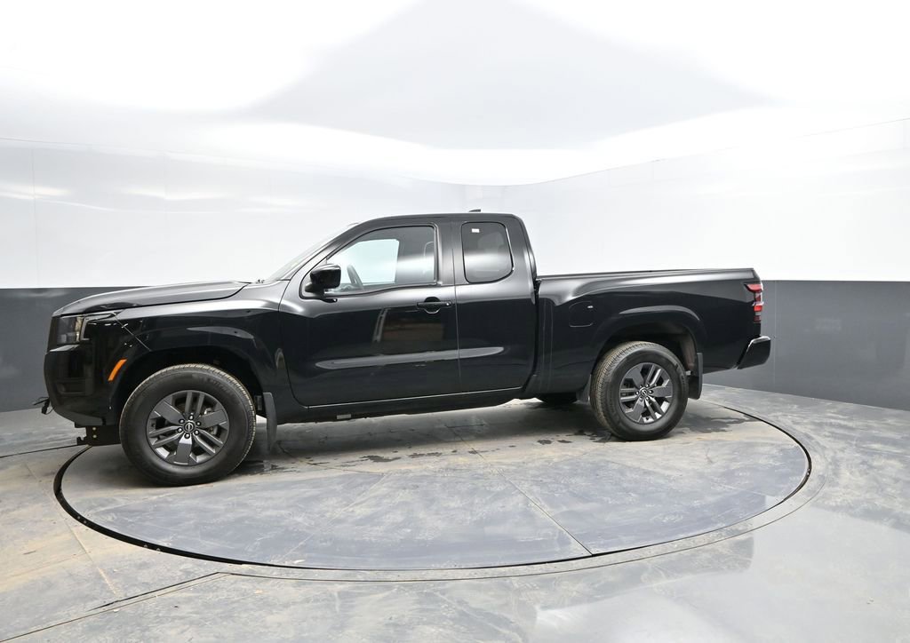 Used 2025 Nissan Frontier SV image 5