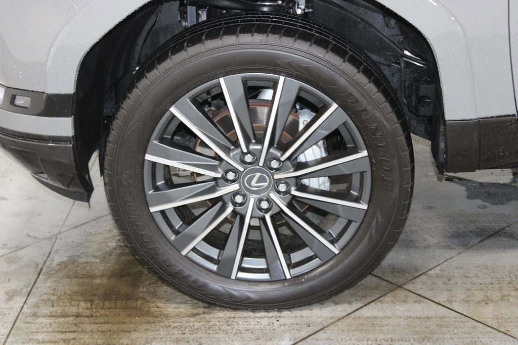 Used 2024 Lexus GX 550 AWD/4WD image 19