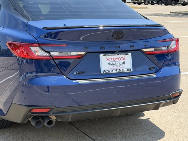 Used 2025 Toyota Camry SE w/ Convenience Package FWD image 6