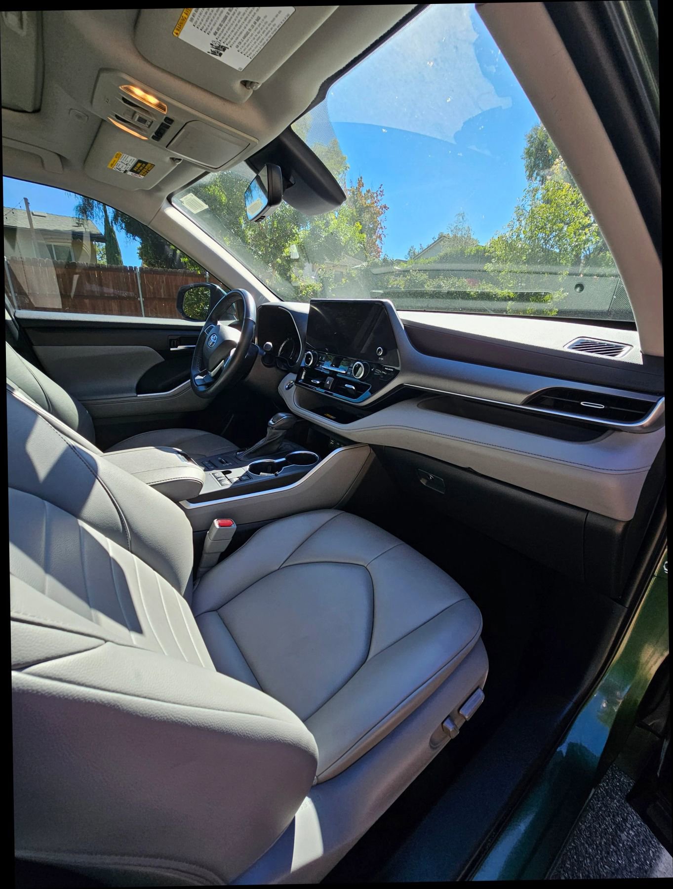 Used 2023 Toyota Highlander XLE image 30