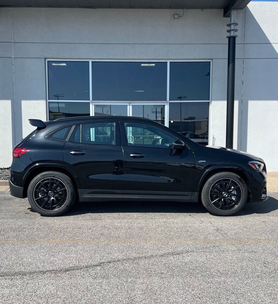 New 2026 Mercedes-Benz GLA 35 AMG 4MATIC image 4