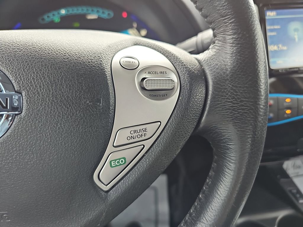 Used 2014 Nissan Leaf SV w/ LED & Quick Charge Package image 20
