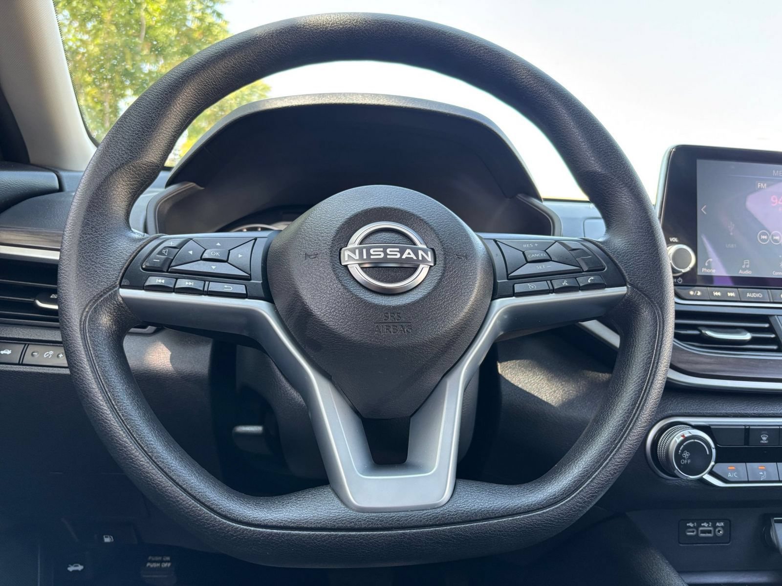 Used 2025 Nissan Altima 2.5 SV FWD image 28