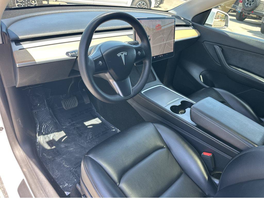 Used 2021 Tesla Model Y Long Range AWD/4WD image 16