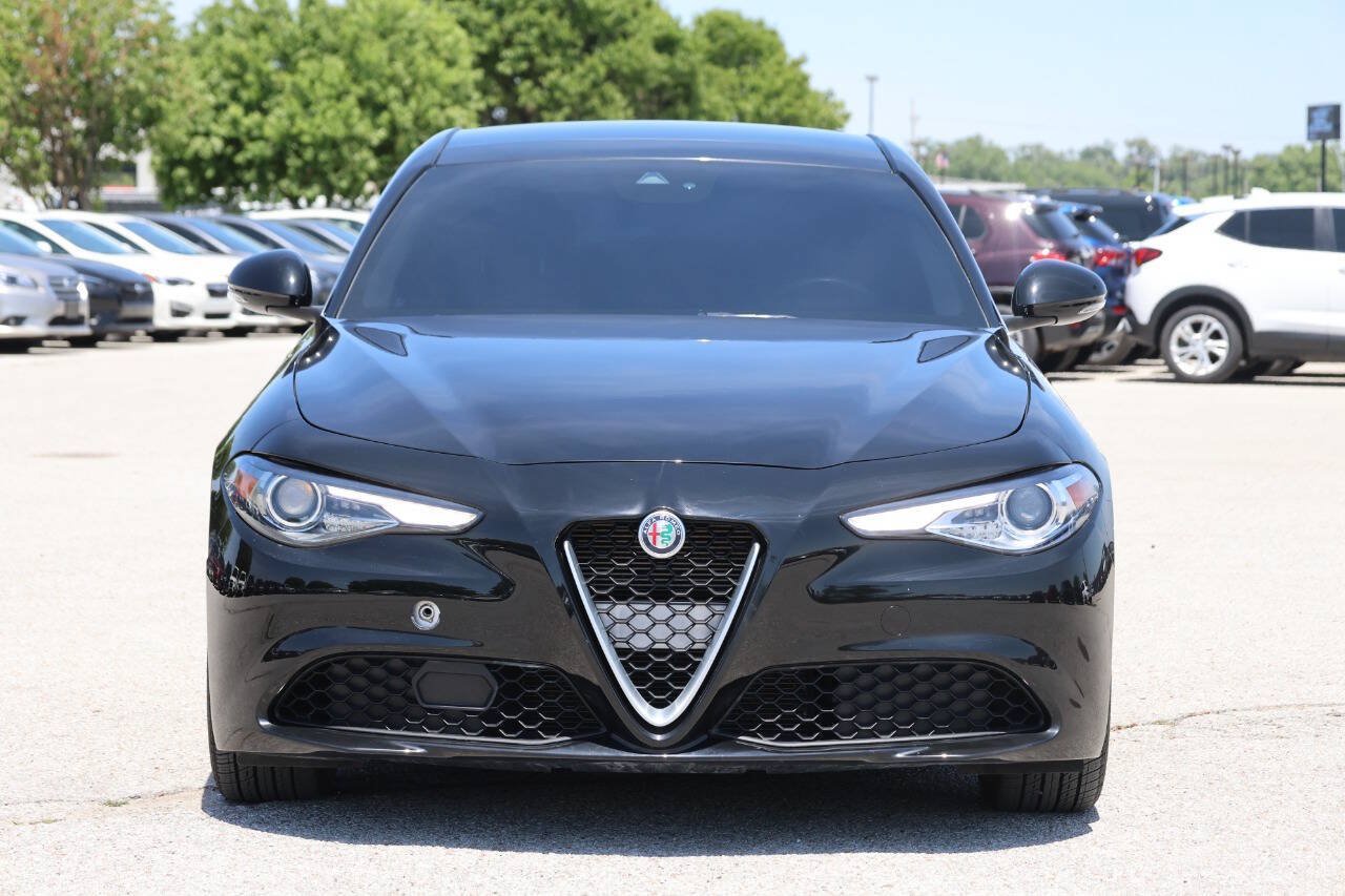 Used 2020 Alfa Romeo Giulia AWD w/ Cold Weather Package image 2