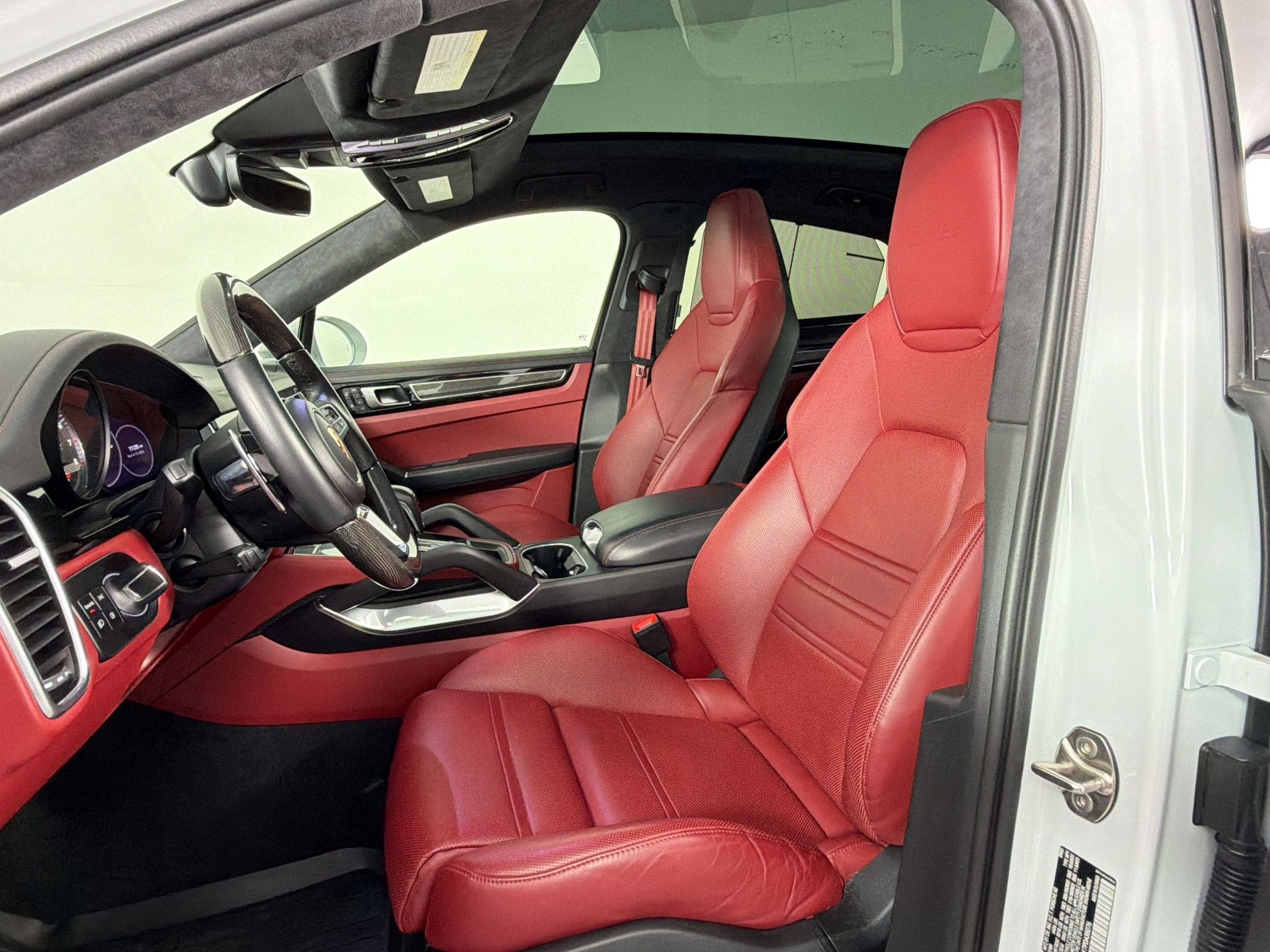 Certified 2023 Porsche Cayenne Turbo AWD/4WD image 5