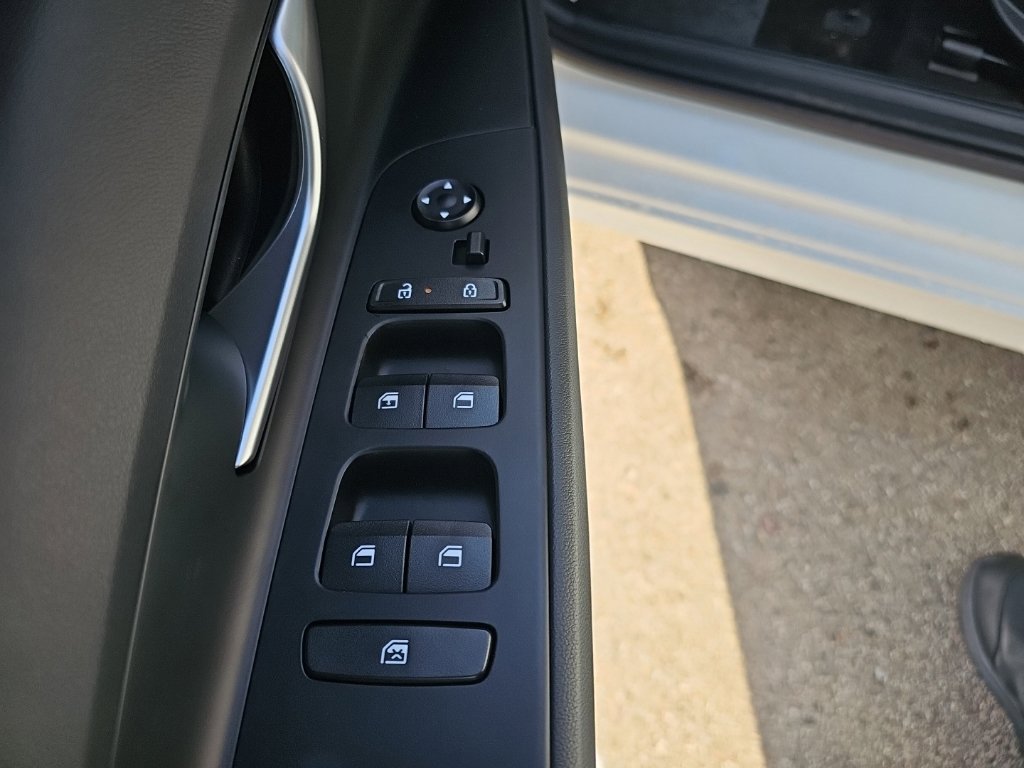 New 2026 Hyundai Elantra SE FWD image 12