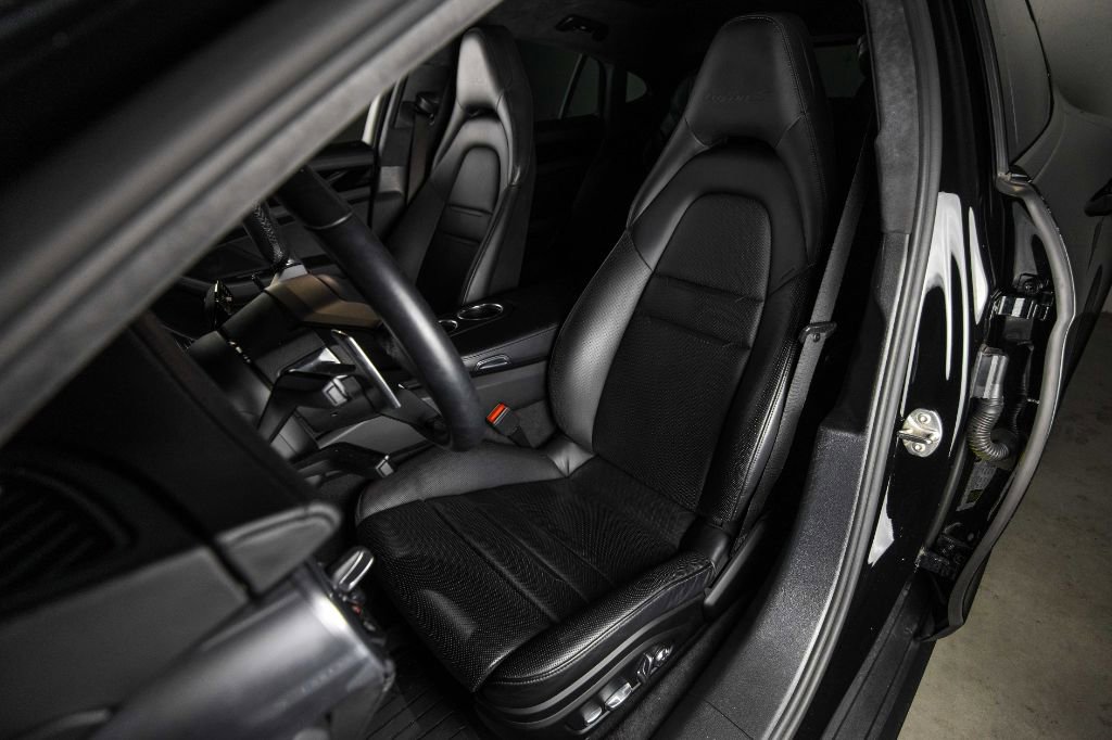Used 2019 Porsche Panamera Turbo S image 13