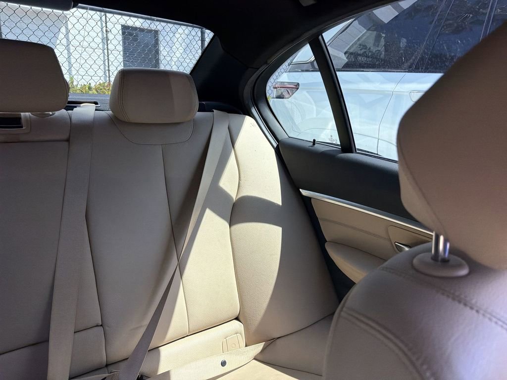 Used 2018 BMW 340i Sedan RWD image 13