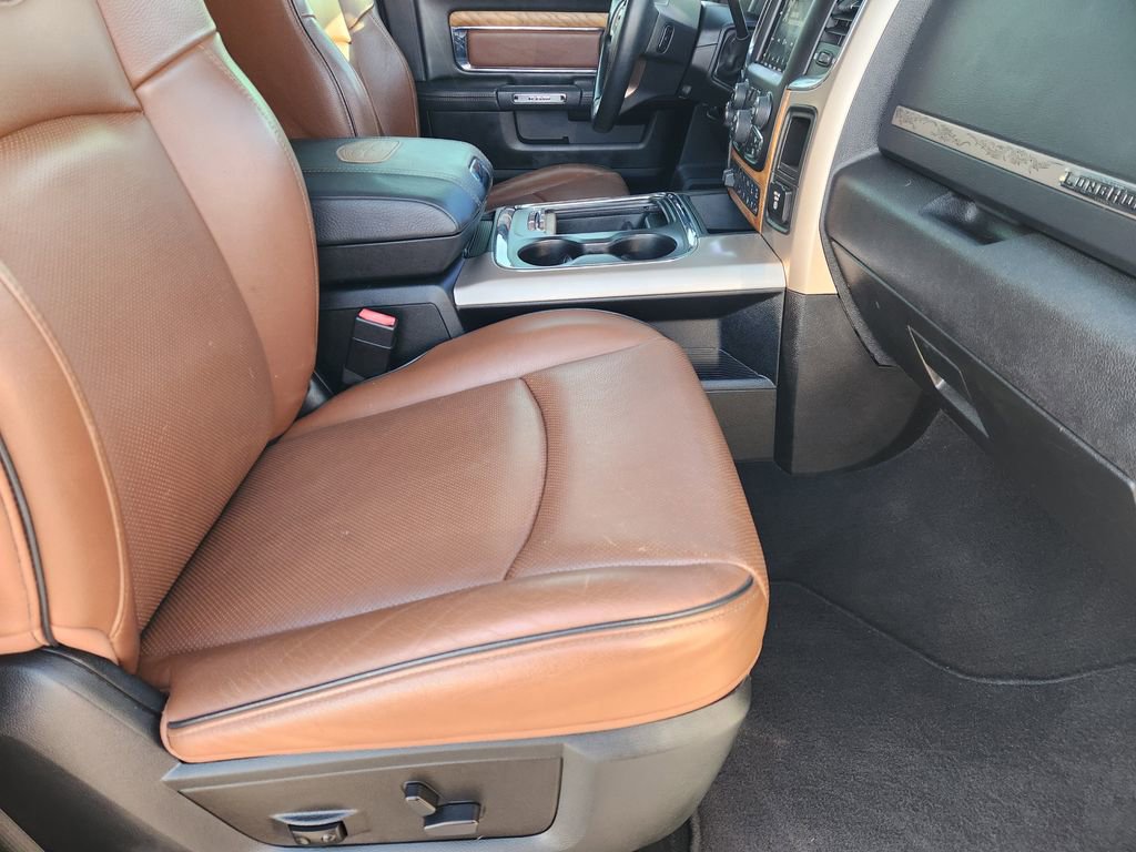 Used 2018 RAM 3500 Laramie Longhorn image 17