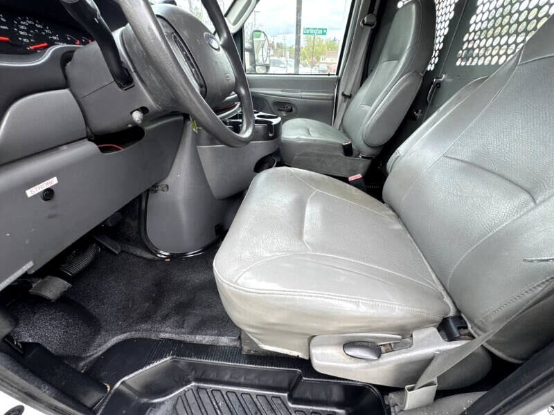Used 2008 Ford E-350 and Econoline 350 Extended Super Duty image 12