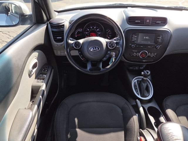 Used 2017 Kia Soul + FWD image 24