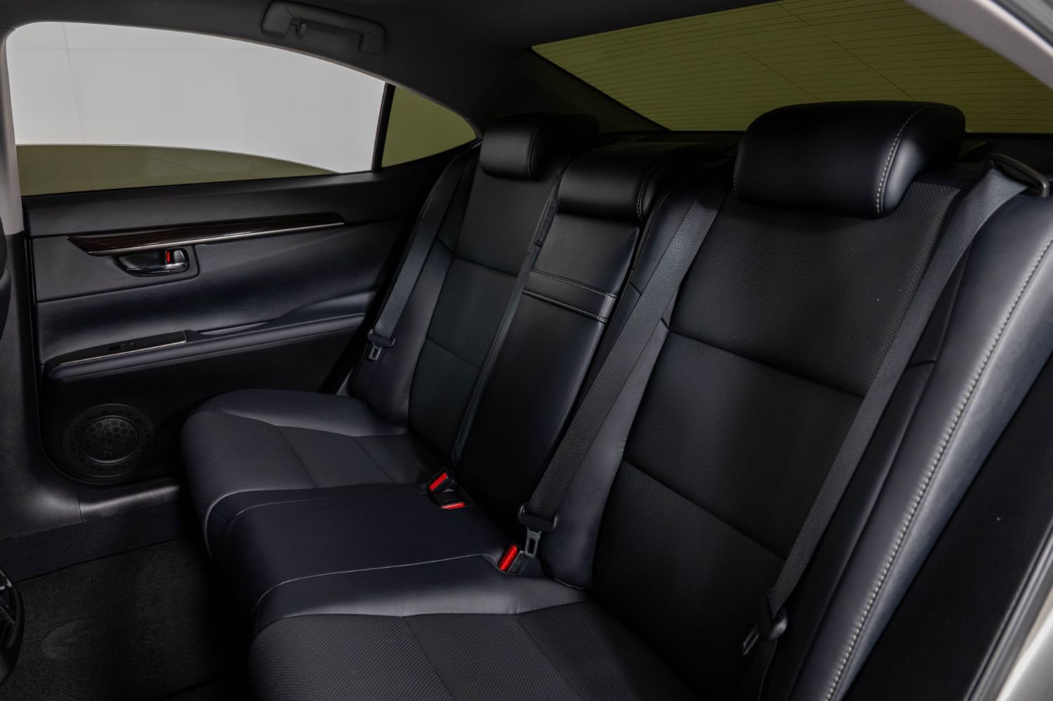 Used 2018 Lexus ES 350 w/ Navigation System Package FWD image 18