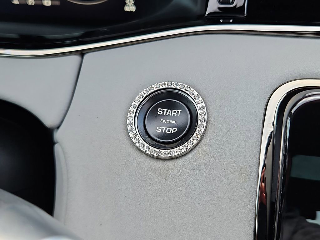 Used 2020 Land Rover Range Rover Evoque First Edition image 15