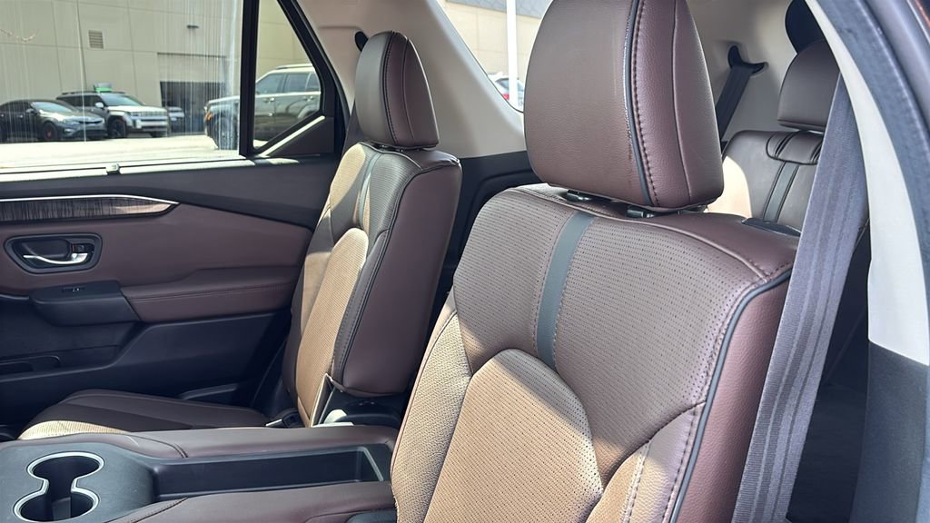 Certified 2024 Honda Pilot Elite image 31