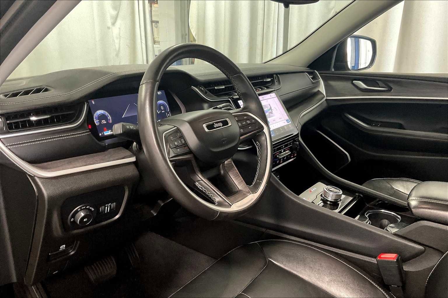 Used 2021 Jeep Grand Cherokee L Limited w/ Trailer Tow Group (B) image 8