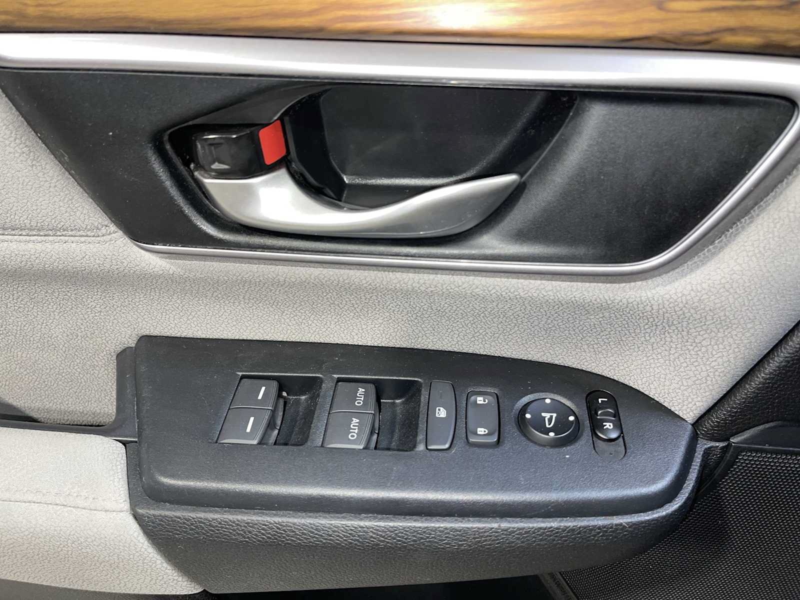 Used 2017 Honda CR-V EX image 23