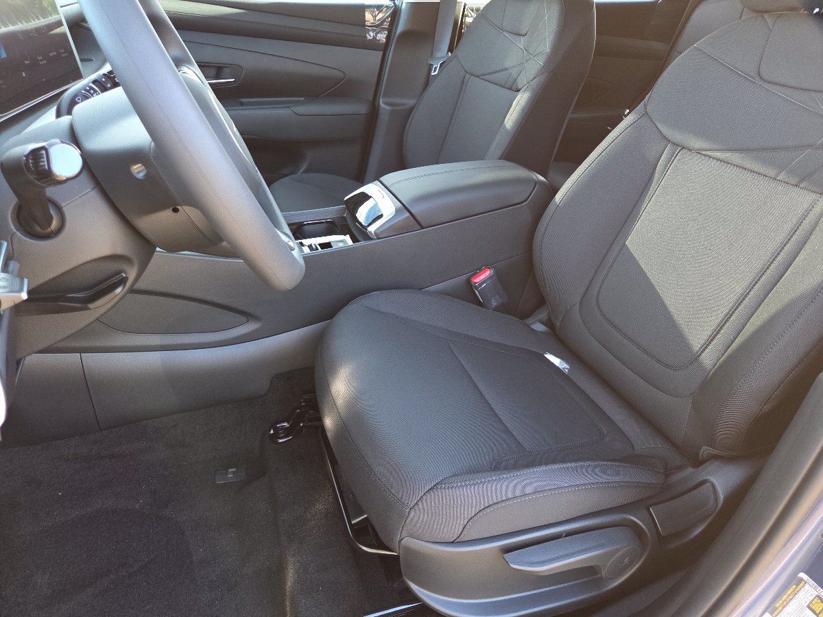New 2026 Hyundai Tucson SE FWD image 25