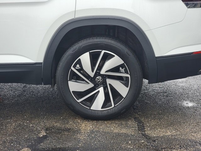 Used 2025 Volkswagen Atlas SE image 14