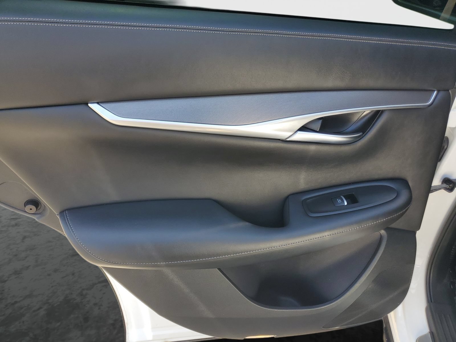 Used 2023 INFINITI QX50 Luxe FWD image 15