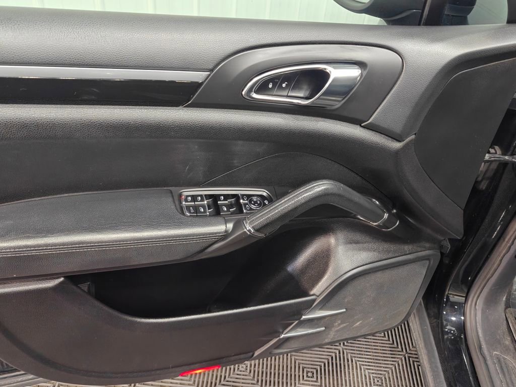 Used 2012 Porsche Cayenne image 42
