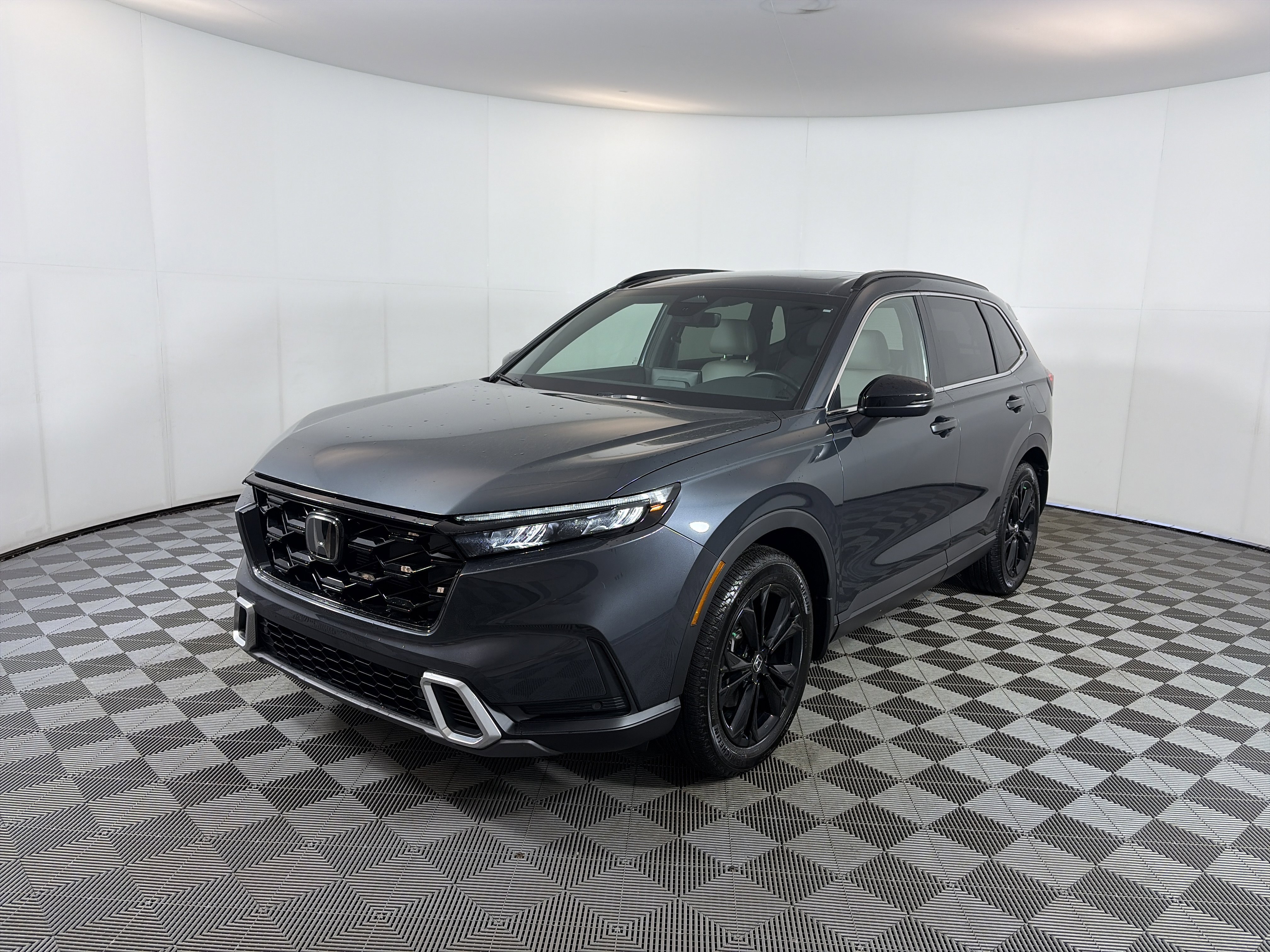 Used 2024 Honda CR-V Sport Touring image 2