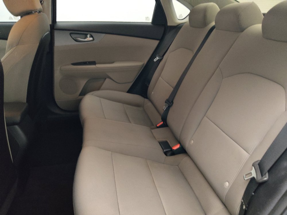 Used 2019 Kia Forte LXS FWD image 18