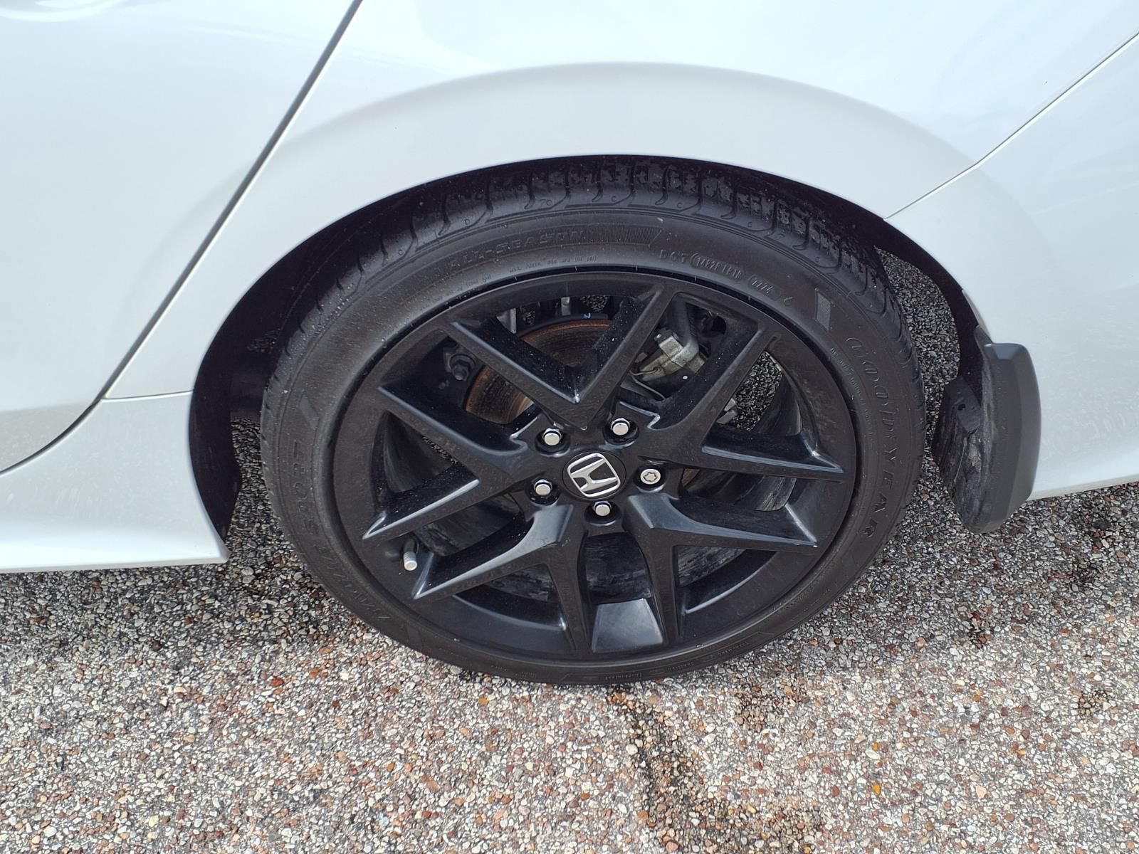 Used 2025 Honda Civic Sport image 25