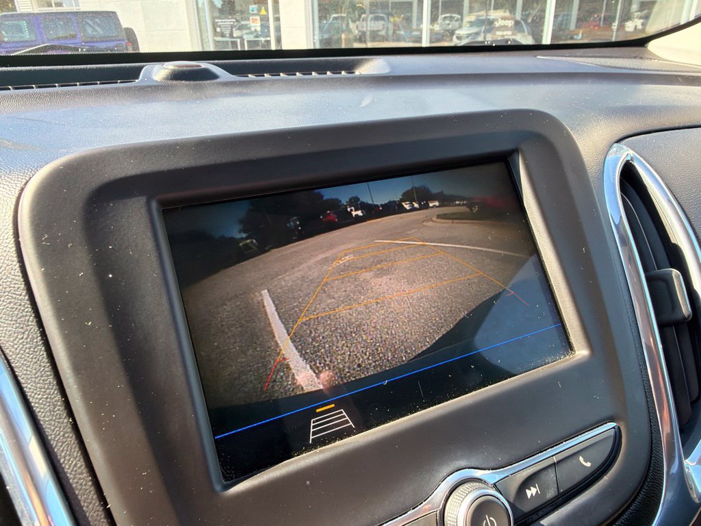 Used 2019 Chevrolet Equinox LT FWD image 10