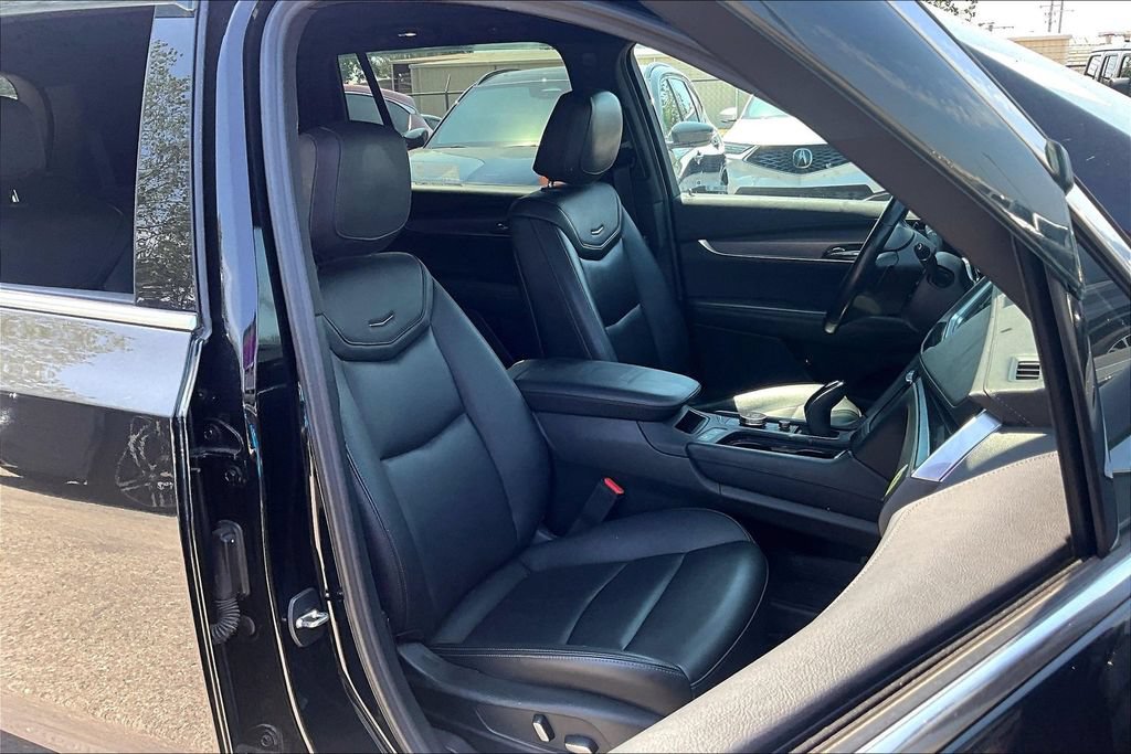 Used 2023 Cadillac XT6 Luxury FWD image 9