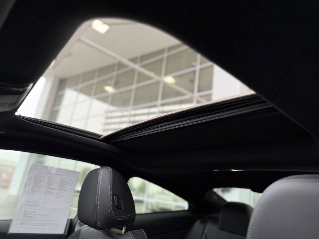 Used 2023 BMW 430i Coupe w/ M Sport Package image 11