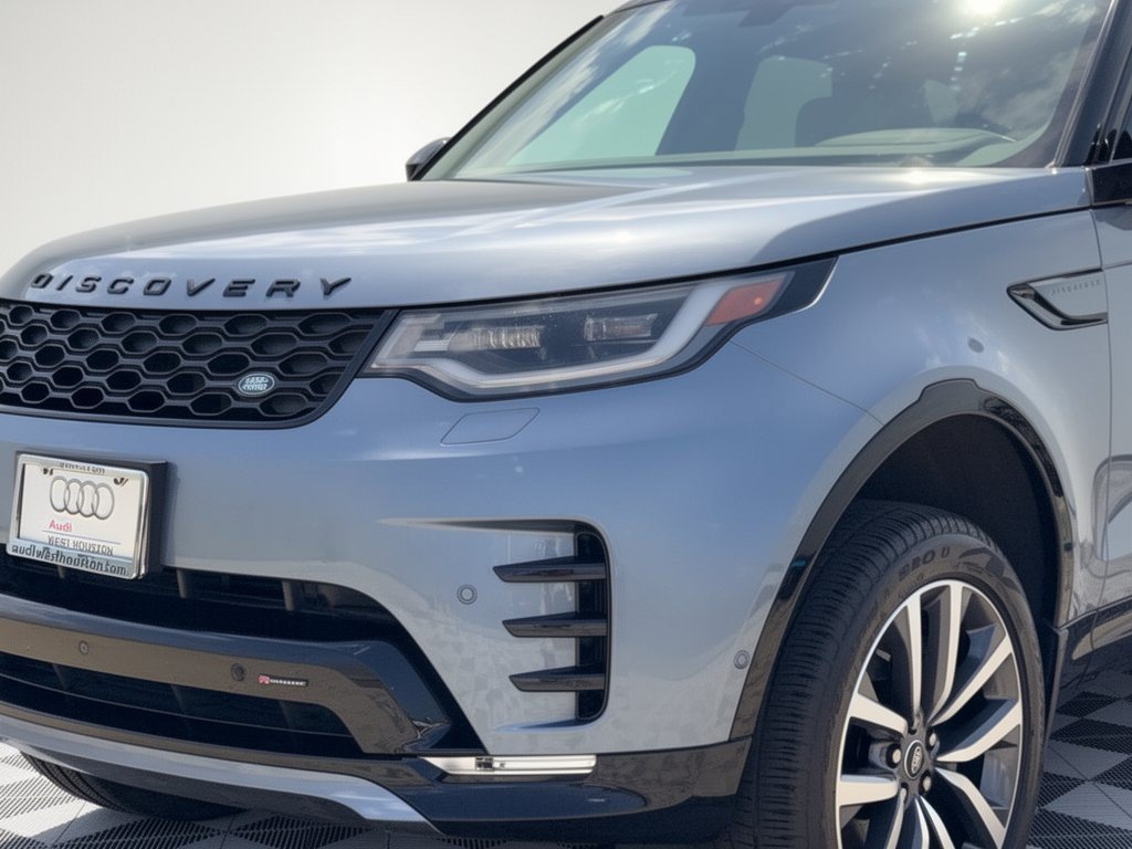 Used 2023 Land Rover Discovery S R-Dynamic AWD/4WD image 12