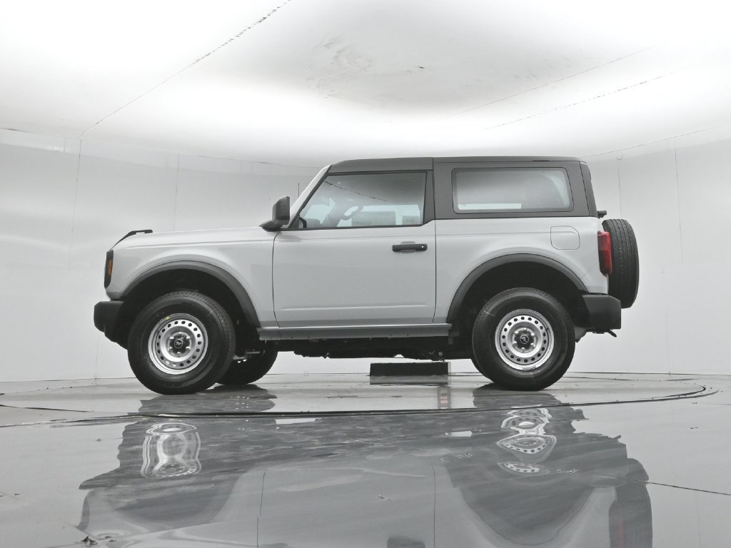 New 2026 Ford Bronco 2-Door AWD/4WD image 49