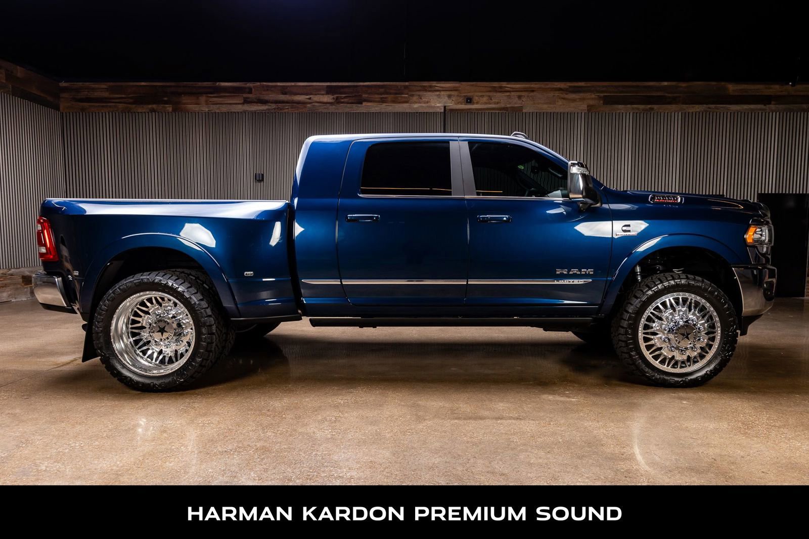 Used 2024 RAM 3500 Limited image 11