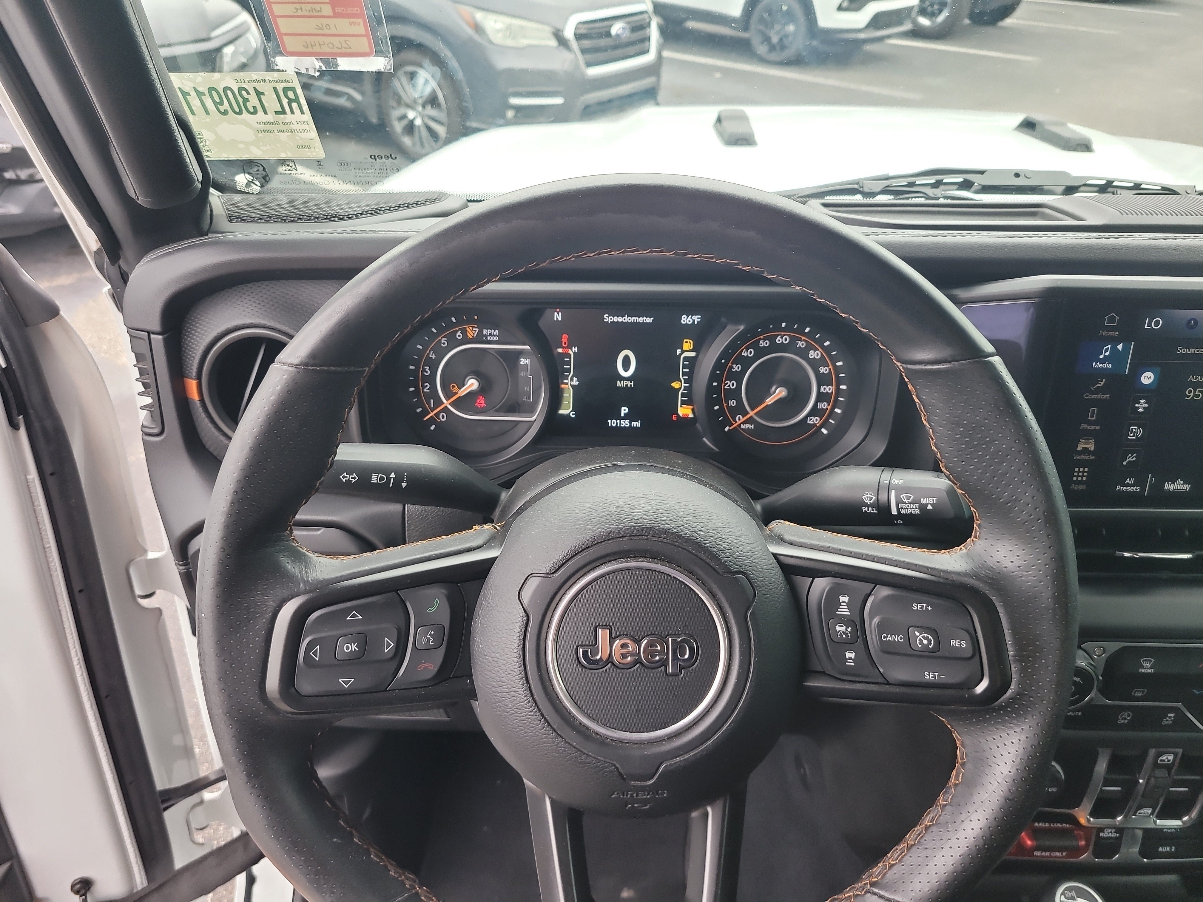 Used 2024 Jeep Gladiator Mojave AWD/4WD image 27