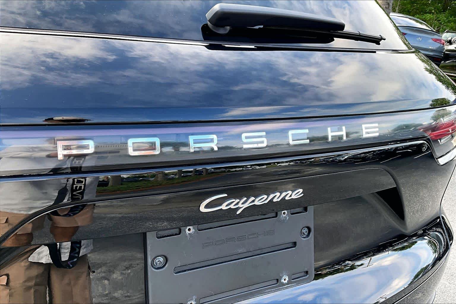Used 2021 Porsche Cayenne AWD/4WD image 30