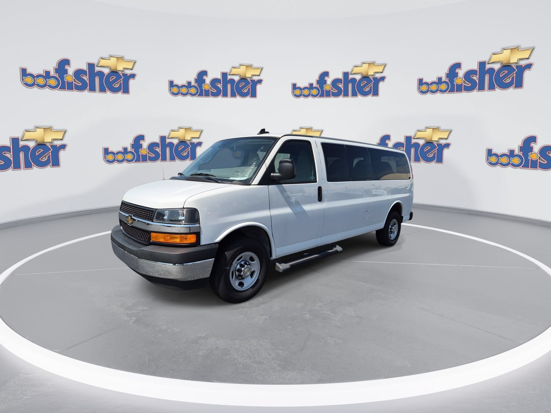 Used 2024 Chevrolet Express 3500 Extended RWD image 9