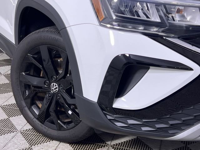Used 2024 Volkswagen Taos SE image 10
