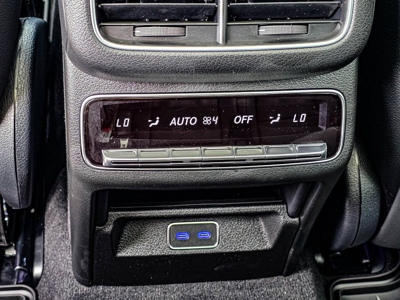 New 2026 Mercedes-Benz GLS 450 4MATIC image 32