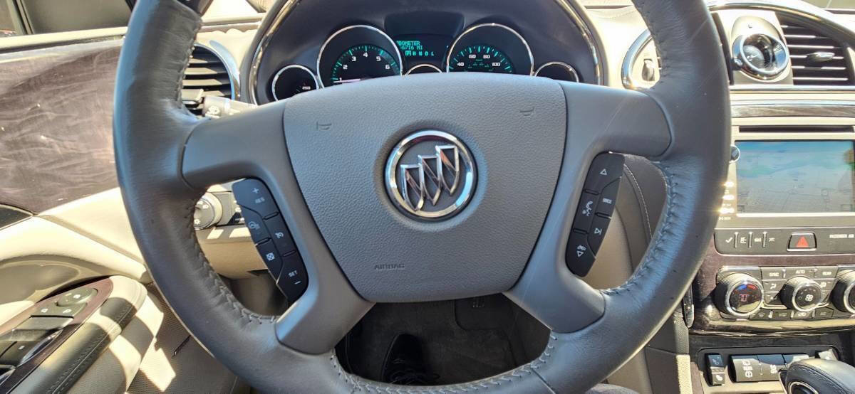 Used 2017 Buick Enclave Leather FWD image 17