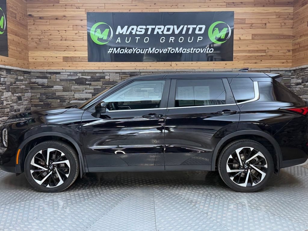 Used 2023 Mitsubishi Outlander SE Black Edition AWD/4WD image 6